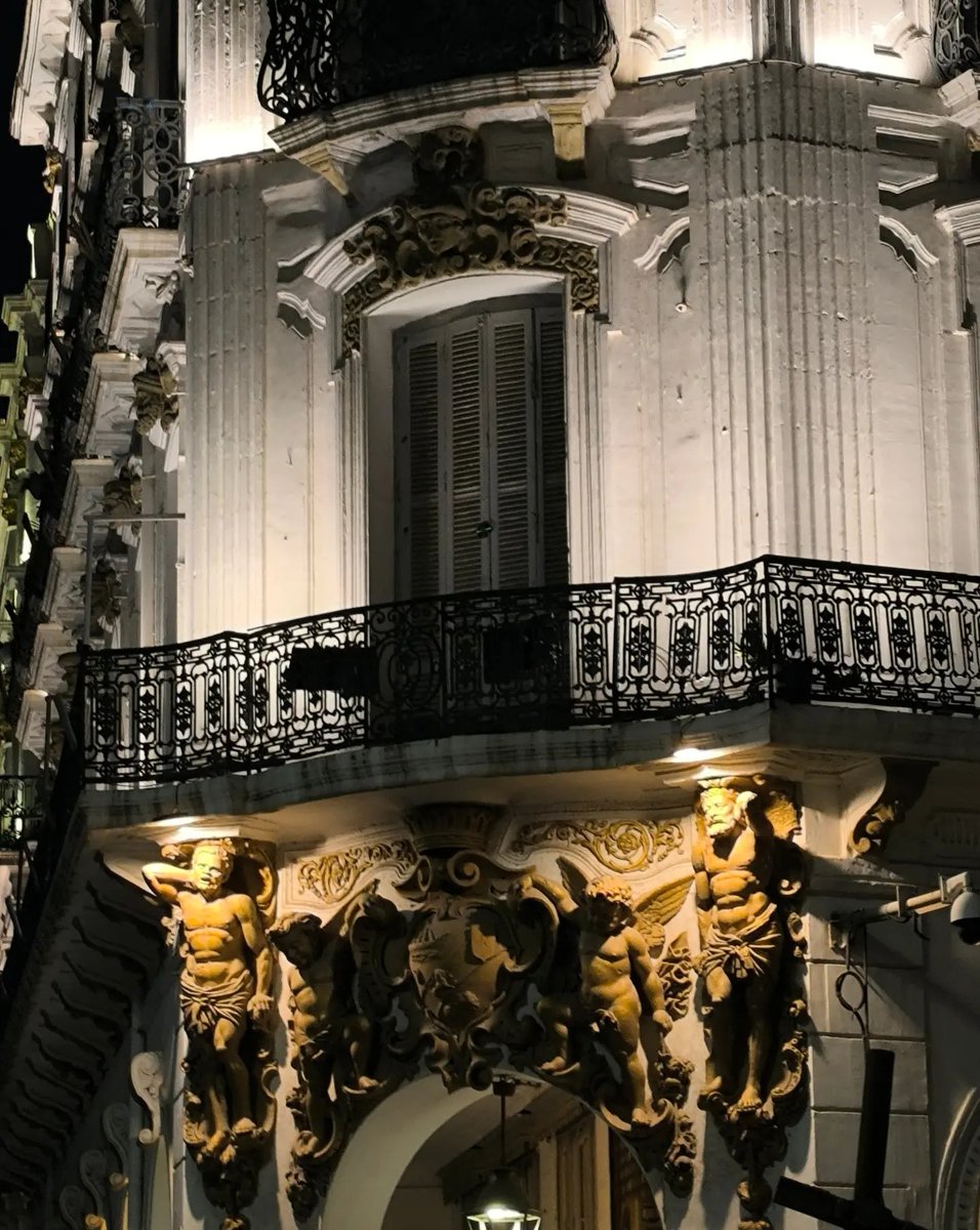 lidya_Benmehdi's tweet photo. Alger la nuit ✨ https://t.co/1vAlxnRvTp
