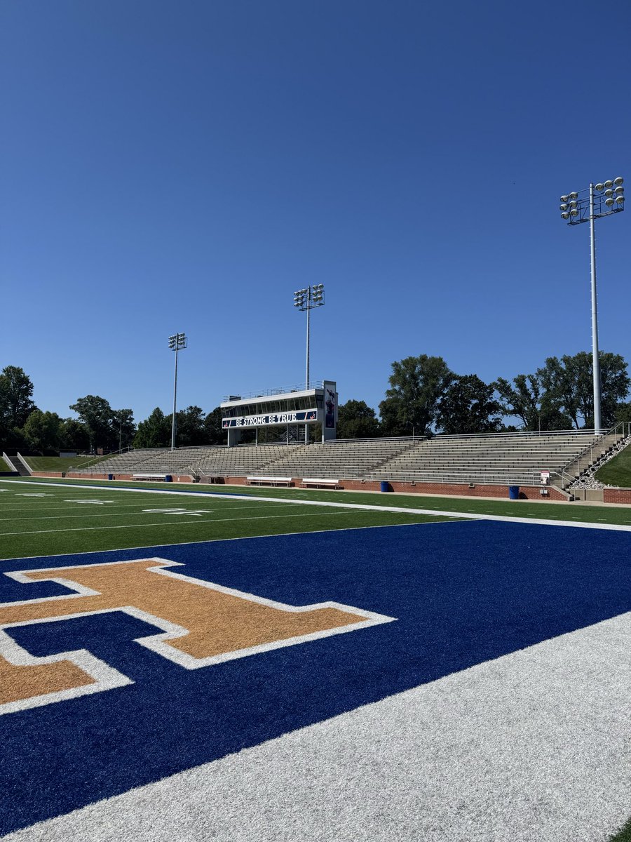 CoachJ_Shipley's tweet photo. Thank you to @HopeCollegeFB for the hospitality these last few days. First class experience! Fruitport Football got better this week. @PStuursm @Coach_HThompson @ASmith032 @coachjtbro93 https://t.co/Tyj27jGaNp