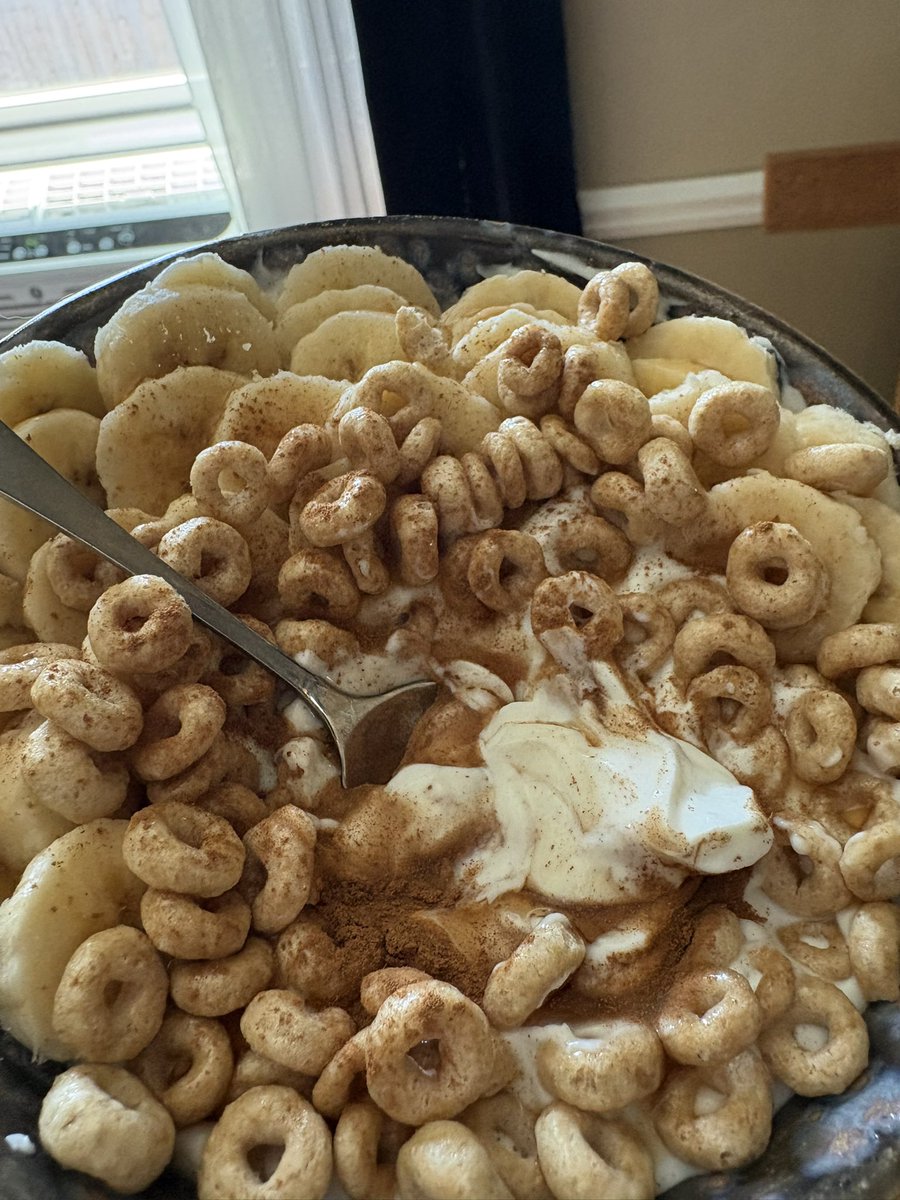 chickbutten's tweet photo. Today’s omad 😋 (300cals)
I also had a coffee for 100cals this morninggg https://t.co/CusFoa80OP