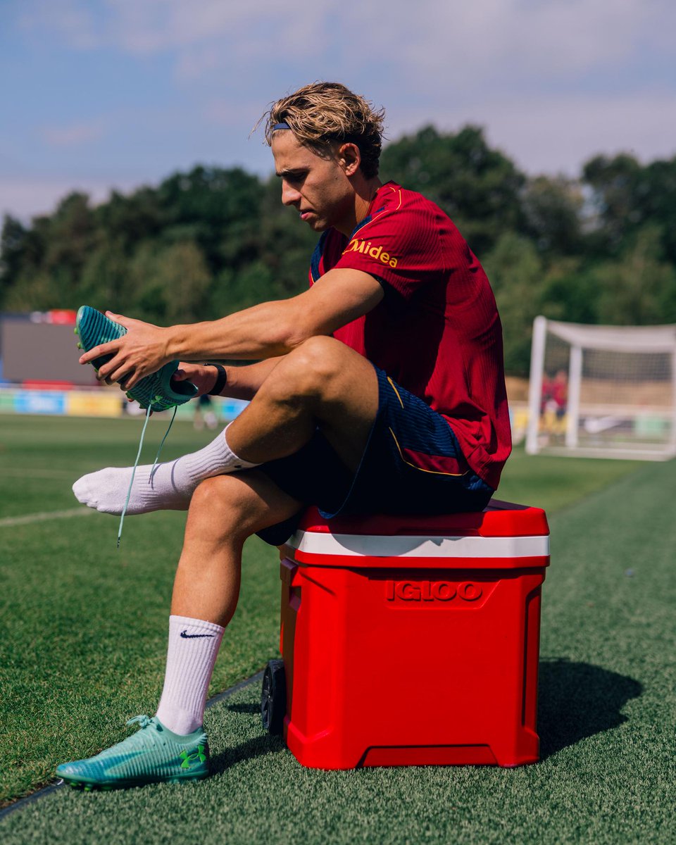 FCBarcelona's tweet photo. Ferminator is back 😍 https://t.co/gDv0kEBjIx