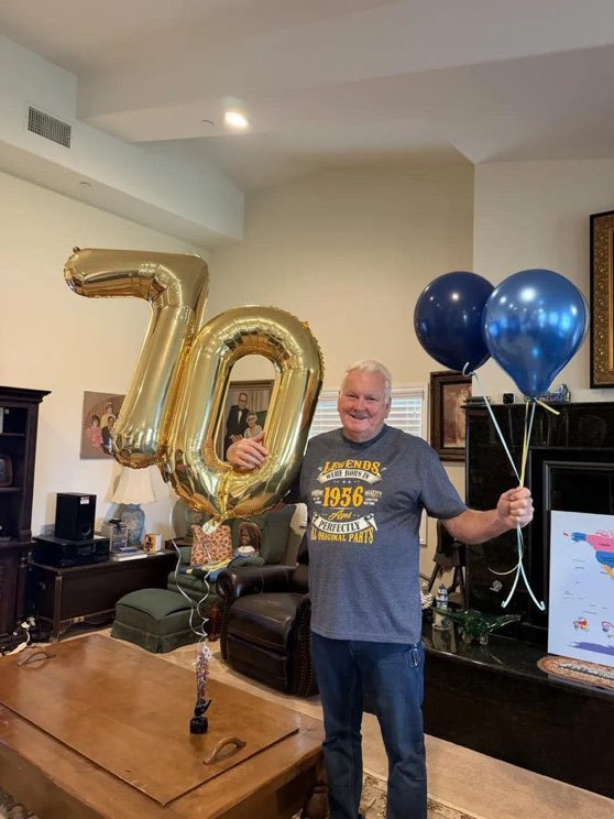 MistFable40336's tweet photo. Happy birthday to me! $600 for the first 20 people https://t.co/7k783lMzwK