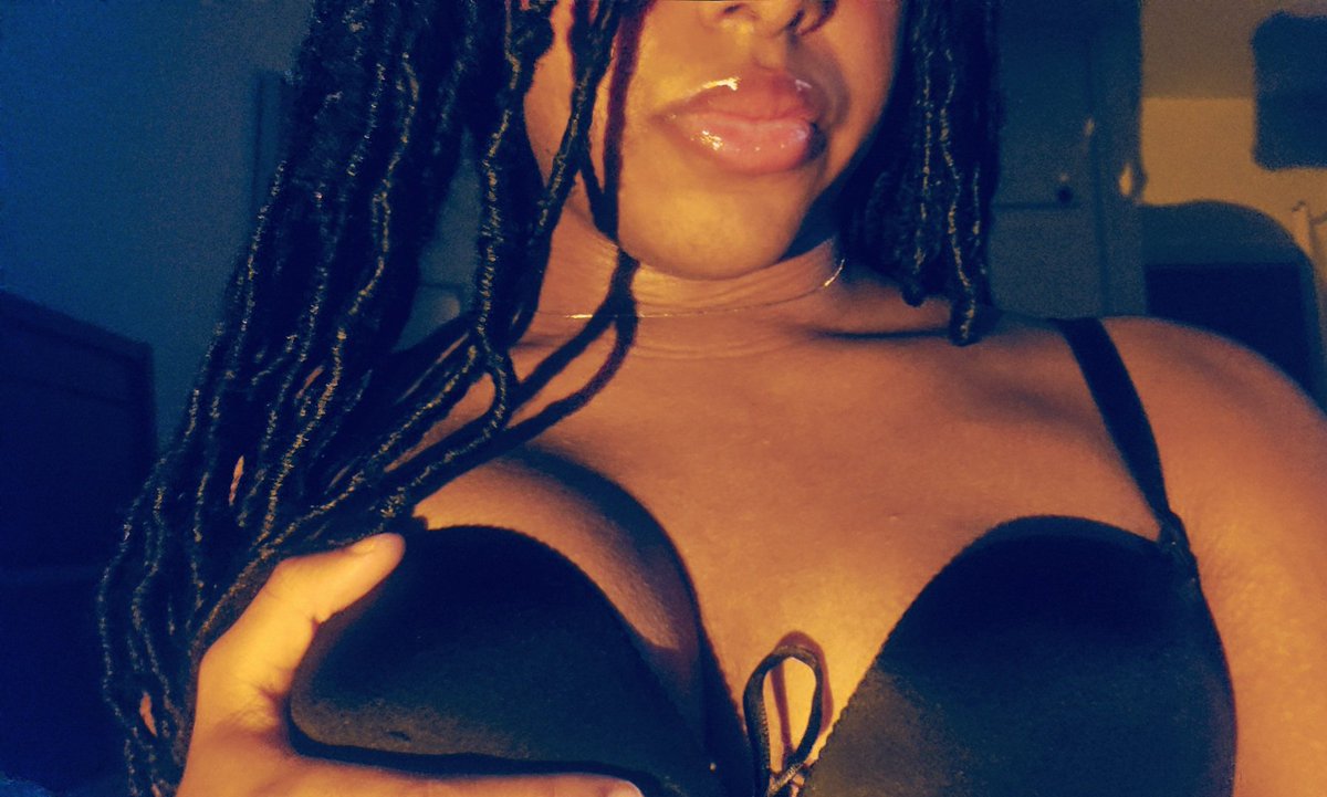 prrfectpup's tweet photo. not new to nsfwtwt 
☾ sera
☾ 20
☾ faceless
☾ she/her
☾ trans girl
☾ pan (fem preference)
☾ switch
☾ other interests: art, video games, music
☾ dms open to moots
☾ selling-dm 4 menu
♡/⟳ to be moots https://t.co/LNRFvGzUW1