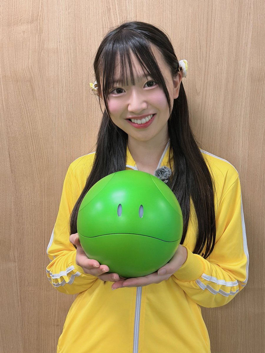 yi_fuji's tweet photo. 第5話までの基本編から少し雰囲気を変えようということで第6話はしっかり作り込んでいます😊 公開まで少しお時間をいただきますが是非楽しみにしていてください🥸

本編には登場しませんが、シャチョ室にいるハロと雪ちゃんのツーショットは、ガンダム好きには尊すぎました😍
#dela #フジキカイ #包装 https://t.co/0uMu01gT8v