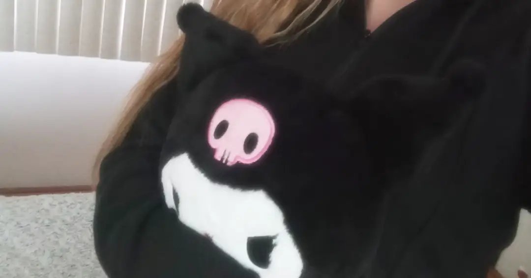 itsblanxii's tweet photo. sanrio girls get it. 🖤🎀

#Kuromi #Sanrio #SanrioGirl https://t.co/Yvg1Umszvh