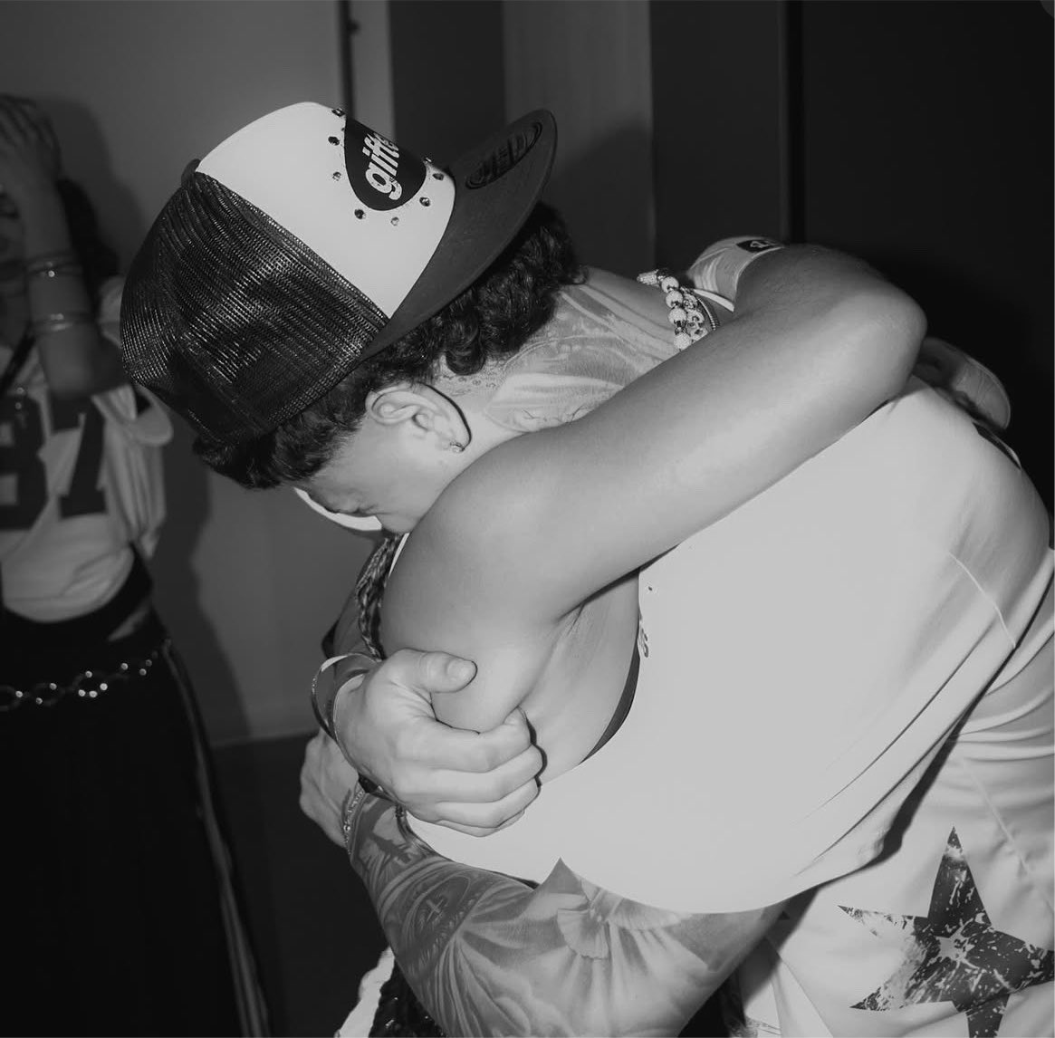 theneighborhox's tweet photo. Esta foto, memorable esta foto https://t.co/twYqD3YvkV
