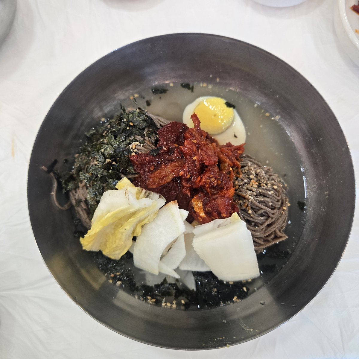 Animo70Grace's tweet photo. Worth the 3-hour drive—nothing beats a cold bowl of Gangwon-do’s iconic buckwheat Makguksu to melt away the summer heat! 🍜✨
#Makguksu #GangwonDo #BuckwheatNoodles #KoreanFoodie #SummerEats https://t.co/IEwRo9amzE