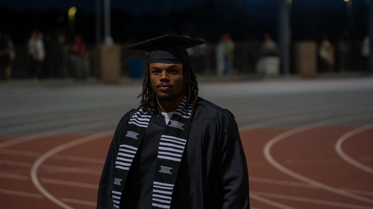 Tuck1k445's tweet photo. Summer Graduate Antolop valley college 2026. STILL LOOKING FOR A HOME!!!

Position: strong safety / outside linebacker https://t.co/l04oxlt9xf
