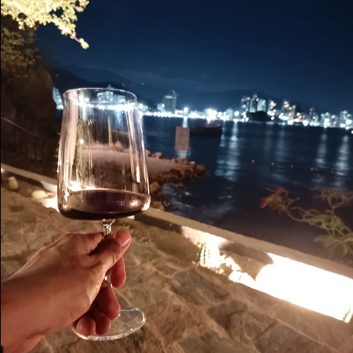 josego02's tweet photo. @_iclima ¡Salud! 🥂 https://t.co/frXCO8WJaZ