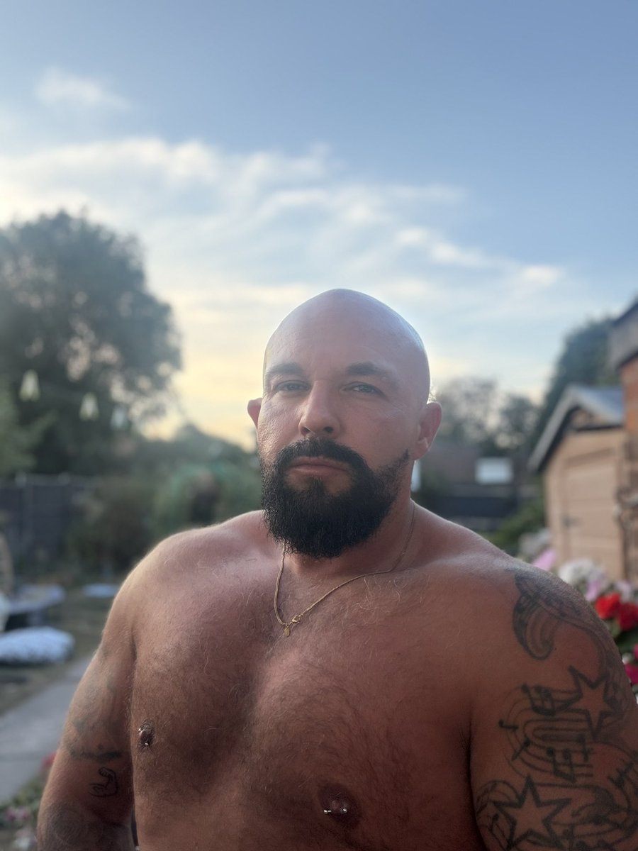 bearmusclebeard's tweet photo. Pumped after gym session!
#gaytattoo #gaycomunity #bearsgay #gaycomunity https://t.co/EAr9Dee3Vv