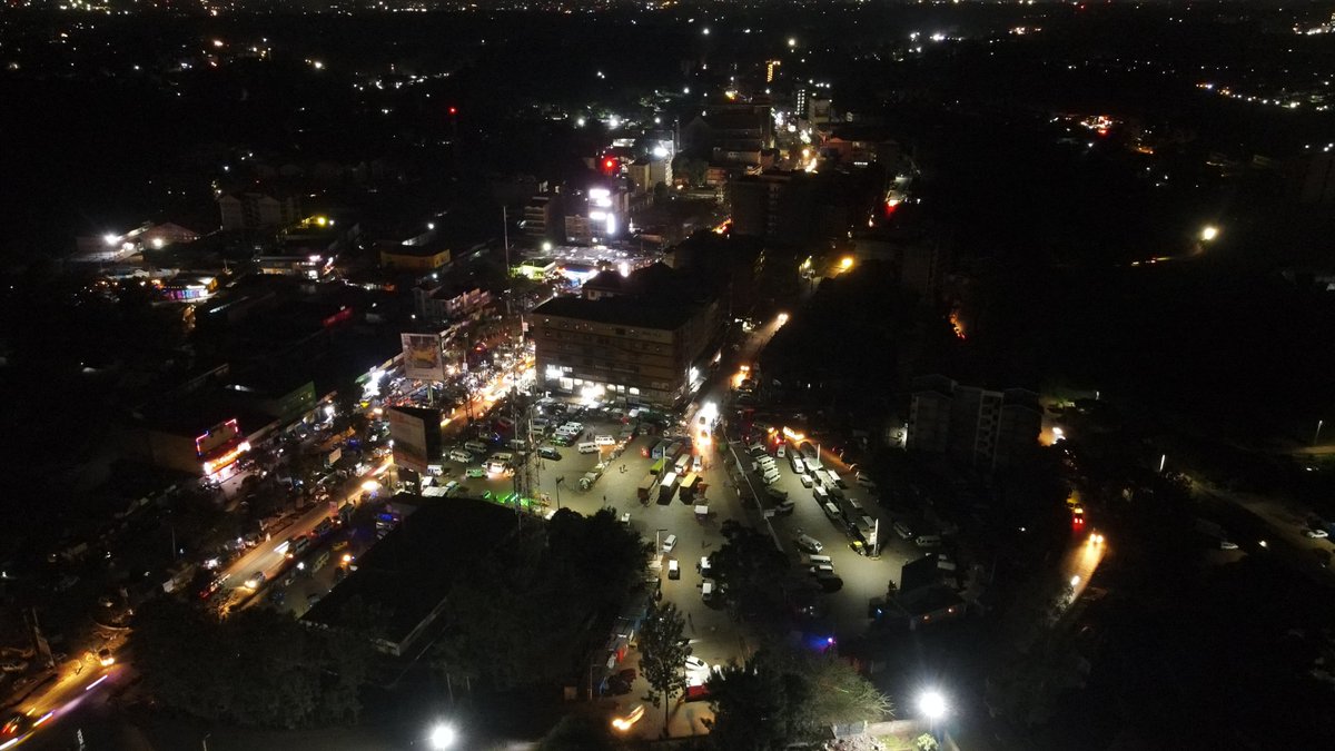 Wamatangi_'s tweet photo. When a nationwide power blackout brought much of the country to a standstill, Kiambu refused to go dark.
The Kiambu’s bus parks and other public spaces remained illuminated by our newly installed solar streetlights. 
Kiambu County Government-Kenya  has already installed 12,000 solar streetlights in the first phase, with another 12,000 set to be installed during this financial year.
#MakingKiambuGreatAgain 
#KaziNdiyoHiyo 
#RohoNdiyoHiyo