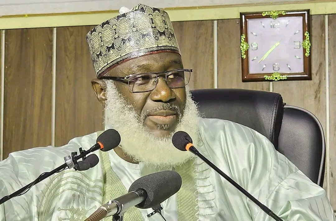 _mai_daraja's tweet photo. Wallahi malam yana cikin alheri, Allah ya karo arziki, nisan kwana da lafiya. https://t.co/feUCXdIkN7