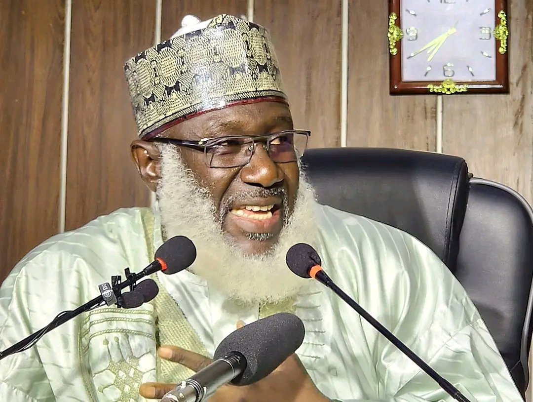 _mai_daraja's tweet photo. Wallahi malam yana cikin alheri, Allah ya karo arziki, nisan kwana da lafiya. https://t.co/feUCXdIkN7