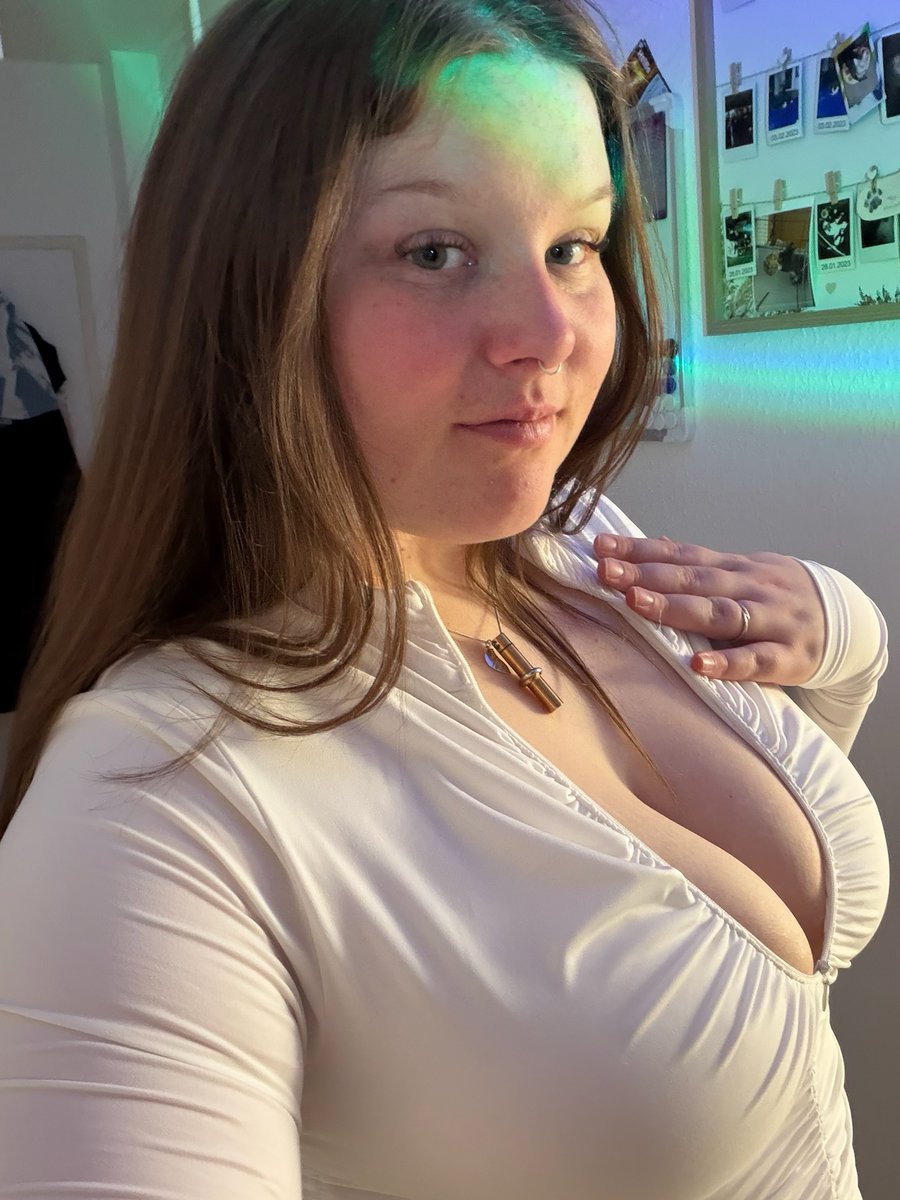 fayevalentap0's tweet photo. Sending 🌶️to ever dad who likesss
btw: no joke (I did it last time!) 🤭 https://t.co/7h6G65IP8n