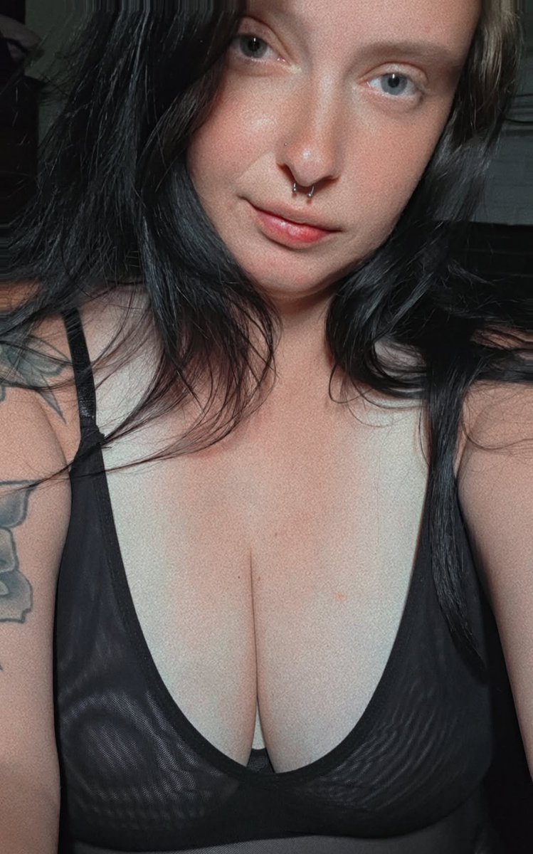 LalaPush759's tweet photo. Life has kinda hit hard lately. But happy Wednesday yall 😘 #onlyfans #fansly #chubbygirls https://t.co/sNnfnKRKLU