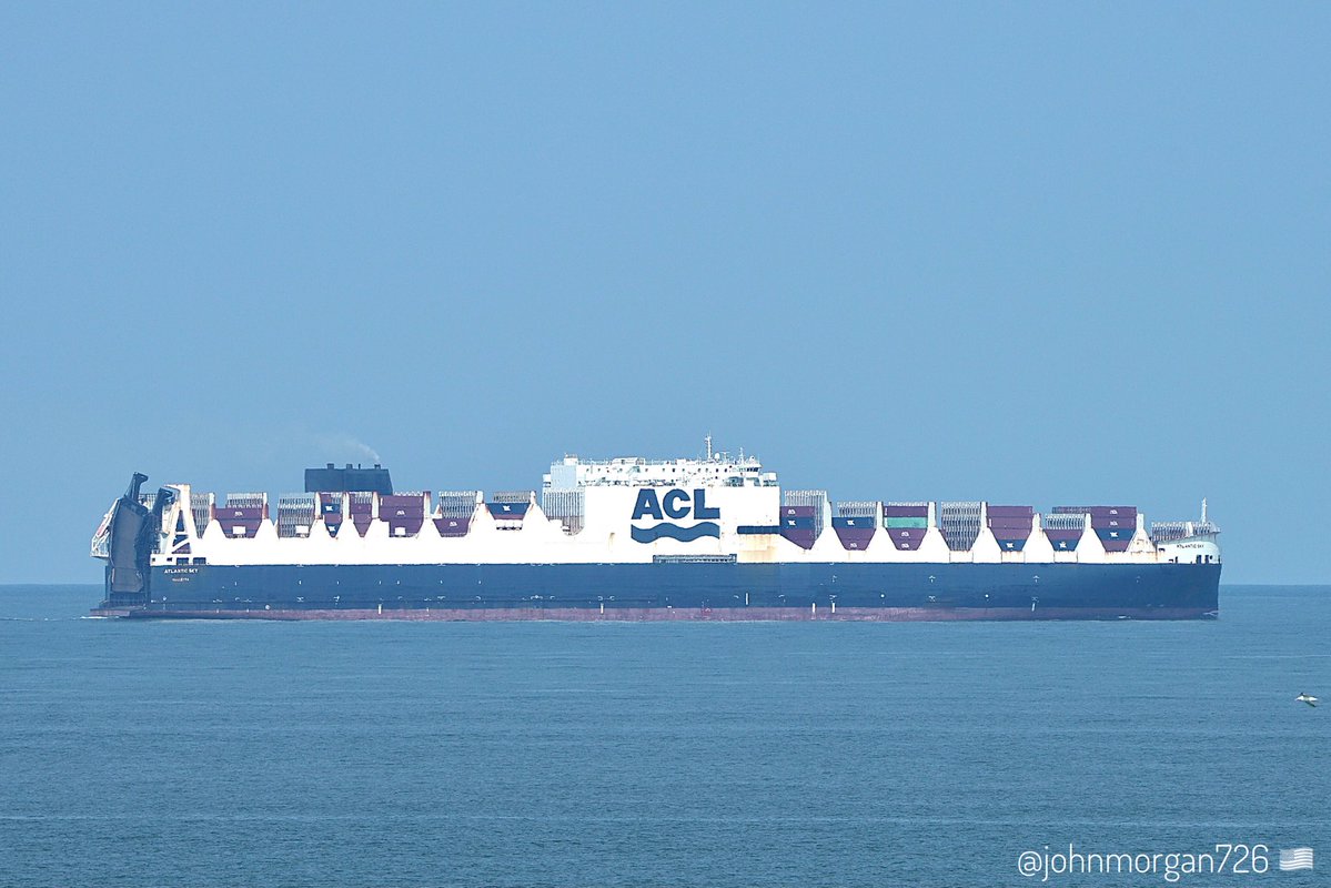 johnmorgan726's tweet photo. The #AtlanticContainerLine (#ACL) #ConRo #AtlanticSky, IMO:9670602 en route to Halifax, Canada, flying the flag of Malta 🇲🇹. #ShipsInPics https://t.co/5Wtgy9s0vz