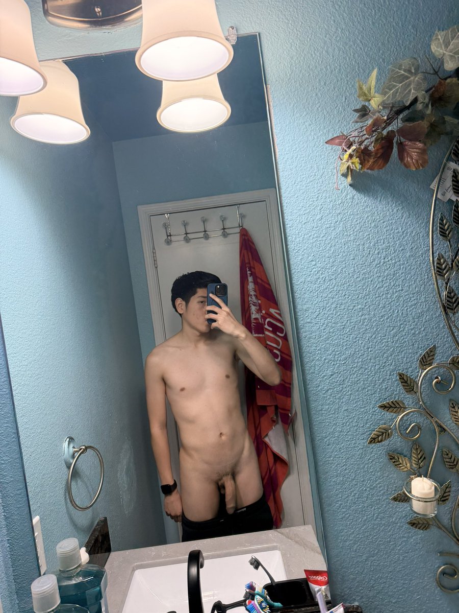 R1c00ED's tweet photo. Sé cuánto te encanta mi verga bebé, así que aquí tenga para que te enamores más. Te amo 😚💋😈 https://t.co/gu3W8FX7HG
