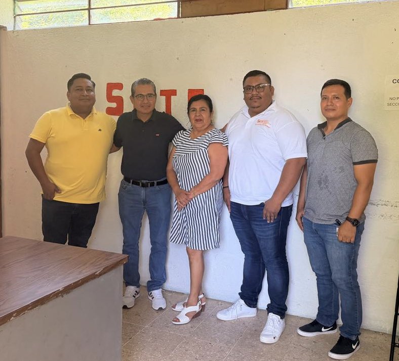 jairestrada1201's tweet photo. #snte14regionacapulco📘

🔵 Con la indicación del Srio. Gral. de la Sección 14 del SNTE, Mtro. Silvano Palacios Salgado, seguimos atendiendo a los trabajadores de la educación desde la oficina de la Coordinación Sindical Regional. 

Secretaría de Organización 6
Región Acapulco https://t.co/9I1yNoFRtY