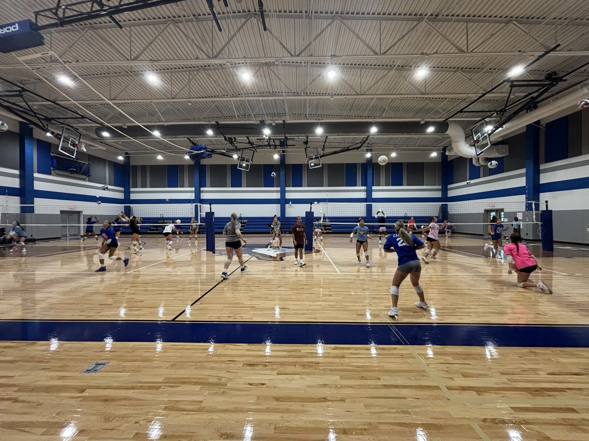 nhs_ladyjayvb's tweet photo. We had so much fun at our team camp this week with @wcjc_volleyball! We learned a lot of great things we are excited to take into our 2026 volleyball season! Can’t wait to see everyone at tryouts this Saturday!
GO LADYJAYS💙 https://t.co/dJ9hYFTjCR