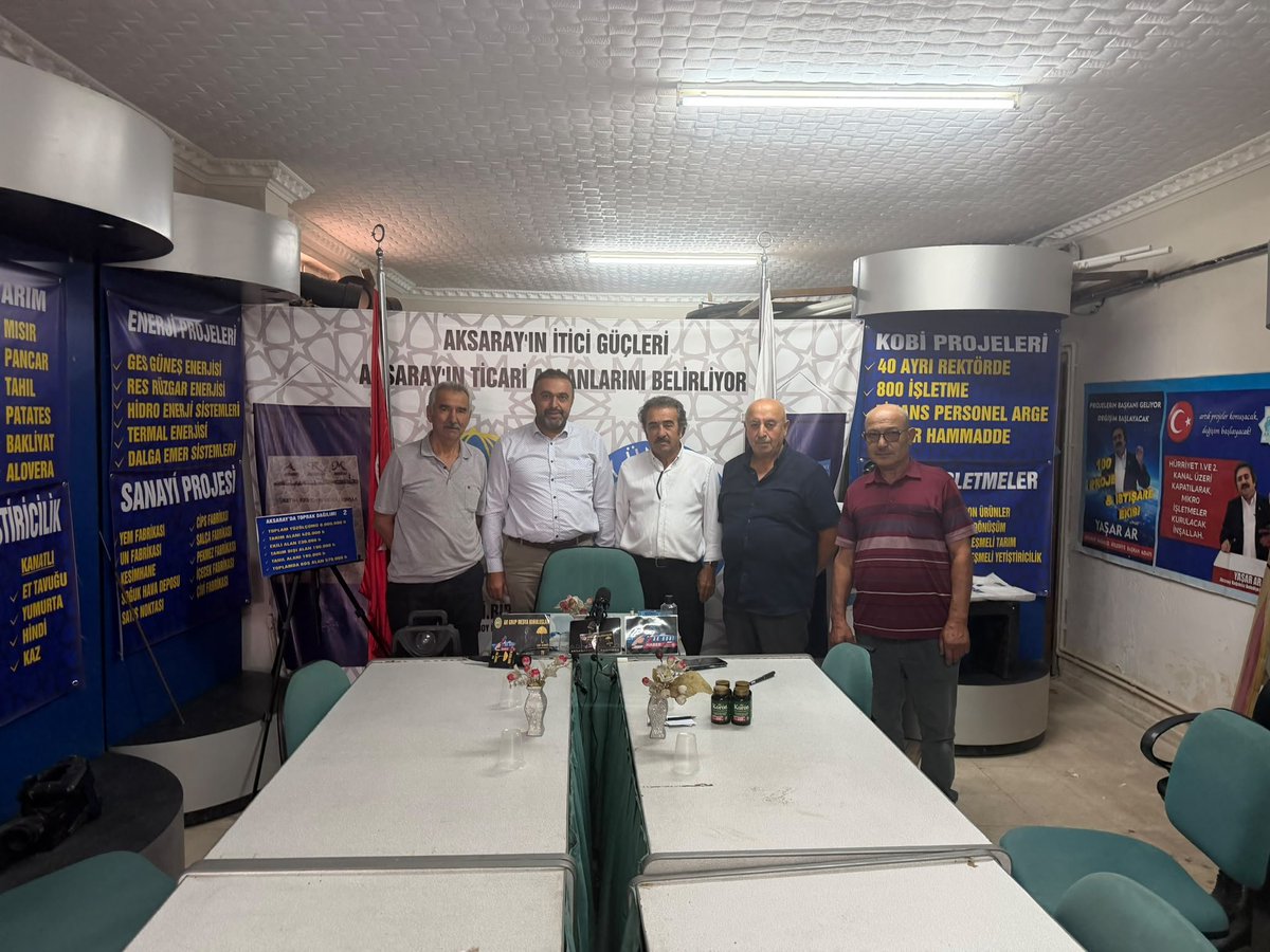 yasarar68's tweet photo. Bu gün Kobi başkanlığımız'ın yeni yerine hayırlı olsun ziyaretine gelen , kıymetli insan, Yılmaz İlhan başkanımız'a teşekkür ederiz.

Aksarayımız ile ilgili aynı hedef ve hayaller'e sahip olmamız sebebi ile, çok verimli bir sohbet ve istişarelerde bulunduk.

Her şey AKSARAY için https://t.co/QNbDMwF8JJ