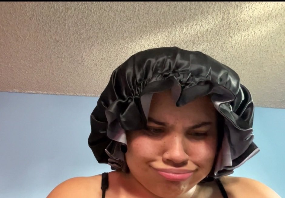 VortexNight03's tweet photo. I make this face daily now cause wtf are niggas on actually?? https://t.co/XlJjBxgR6G