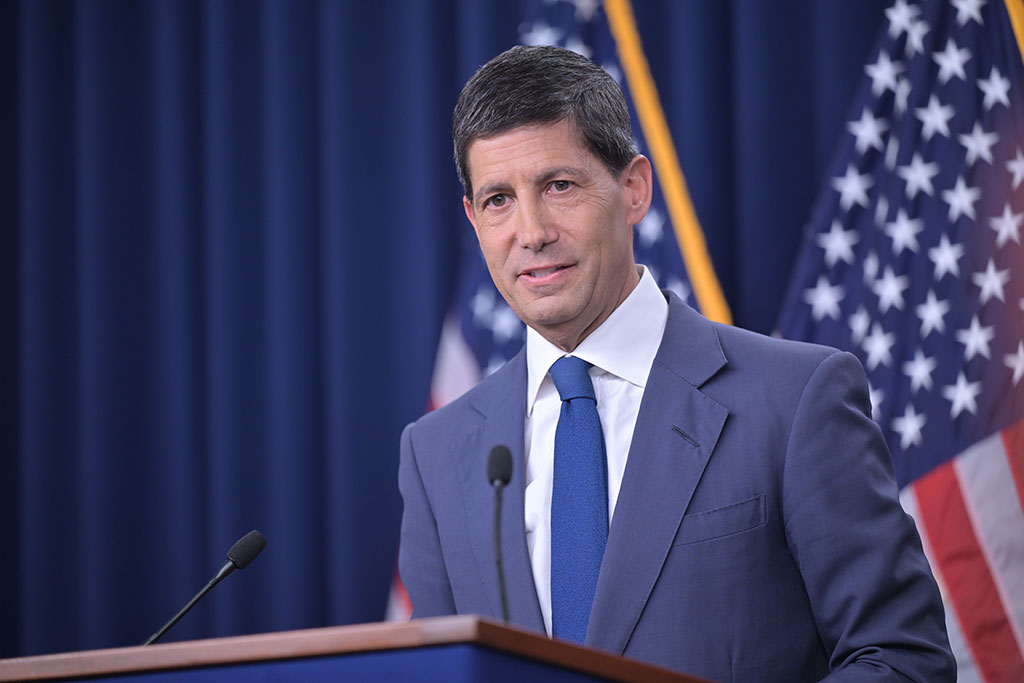 federalreserve's tweet photo. Chairman Warsh answers reporters' questions at the FOMC press conference on July 29, 2026. https://t.co/siWde1Rh9D https://t.co/uiEkWxVOOw