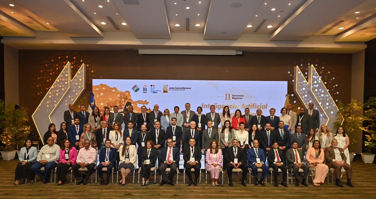 IDEA_INT_LAC's tweet photo. 🇩🇴 República Dominicana. Con la participación de 41 representantes de 21 organismos electorales de 15 países de la región, iniciamos hoy en Santo Domingo el II Seminario Regional: Inteligencia Artificial y Gestión Electoral en América Latina y el Caribe.

Este seminario se realiza en conjunto con la @juntacentral Electoral de República Dominicana , en el marco de la presidencia de la India 🇮🇳 del Consejo de Estados Miembros de @Int_IDEA y con el apoyo de aliados estratégicos. 🤝

El encuentro busca fortalecer la resiliencia democrática, promover un uso ético, responsable y transparente de la inteligencia artificial, y construir respuestas colectivas a los desafíos emergentes mediante la cooperación regional. 🌎

Fortalecer capacidades, mejorar la gobernanza y profundizar la cooperación regional es esencial para aprovechar el potencial de la #IA al servicio de procesos electorales más sólidos, inclusivos y confiables. ✅🗳️

🔗https://t.co/ddhebsWmkv

#SeminarioIAGestionElectoral #SeminarioIAGestionElectoralRD #JCE #IDEAIndia2026 #InteligenciaArtificial #GestiónElectoral #Democracia