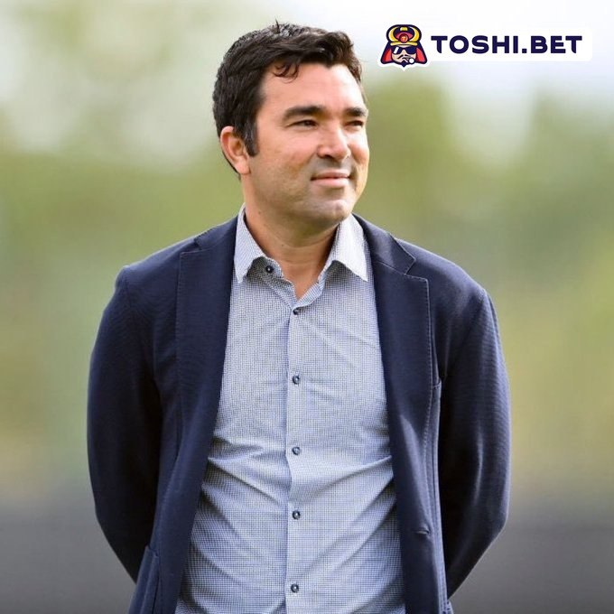 10InfoBlaugrana's tweet photo. Deco tiene el trabajo de mis sueños:

-Fue futbolista de éxito
-Ve todos los partidos del Barça en el palco gratis
-Trabaja haciendo un modo carrera en la vida real https://t.co/dcI4kjR5ND
