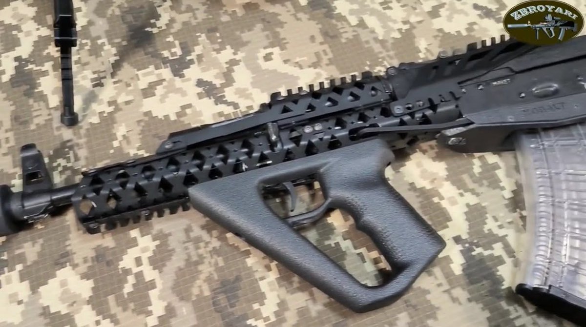 trip_to_valkiri's tweet photo. Additional pictures of Bullpup RPK. https://t.co/KS6nXAzF8S