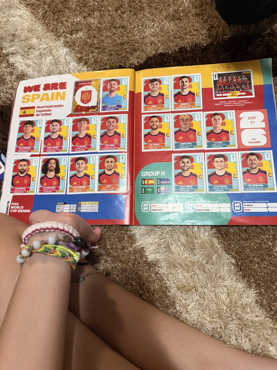 dawnbites's tweet photo. now that we’re acquainted .. i feel the need to show u all my world cup album https://t.co/6QqMQ21qKd