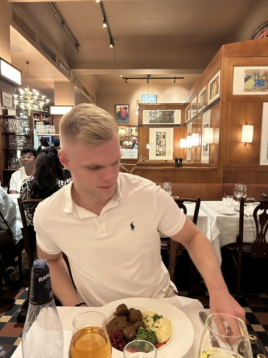 RobinJakobssons's tweet photo. Resturang prinsen 6:e gången iår tror jag, alltid så jäkla bra https://t.co/HzZJCO1p7L