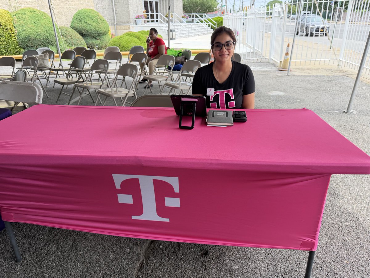 CSource_Tweets's tweet photo. Great service and the latest tech are waiting for in Springfield!🤩 Whether you're upgrading your device, or exploring new plans, our team is here to help every step of the way. 📱

Visit us at:
📍 133-26 Springfield Blvd, Springfield, NY 11413
📞 718-712-7100
#CSNation https://t.co/JUJ7WsdRy0