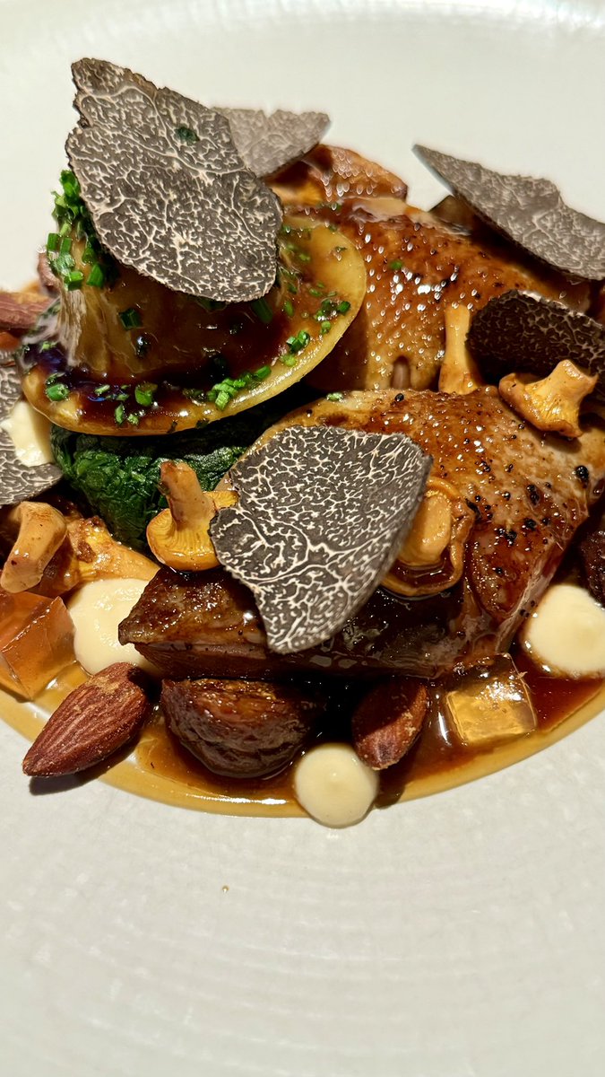 Chef1's tweet photo. Very tasty dinner at The Star Inn last night. Great to see this place rammed on Tuesday night https://t.co/5xWkQMqR4Y