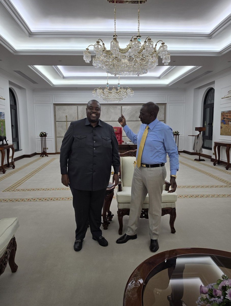 AnuarSaddat's tweet photo. The reason for the power blackout today. By the way, have you noticed the guy visits Ruto always just as month end is approaching and he makes it a point to publish the pictures of their meetings, so his “people” can confirm parcel deliveries and pickups! https://t.co/wDdvwmmvR8
