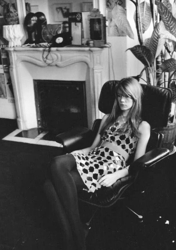 entreanemoia's tweet photo. Françoise Hardy, 1968. https://t.co/y2ZnCHS4Xp