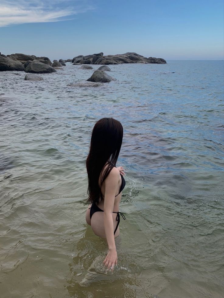 winda_alezka's tweet photo. Kamu fokus lihat aku, atau memang sengaja cari alasan buat mendekat?" https://t.co/nXHIhIqs92