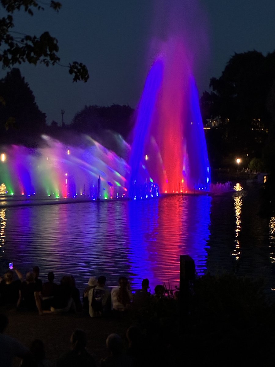 Hallo_Rollo's tweet photo. #hallohallo
Hamburg jetzt❣️ https://t.co/vG1jXWFVwC
