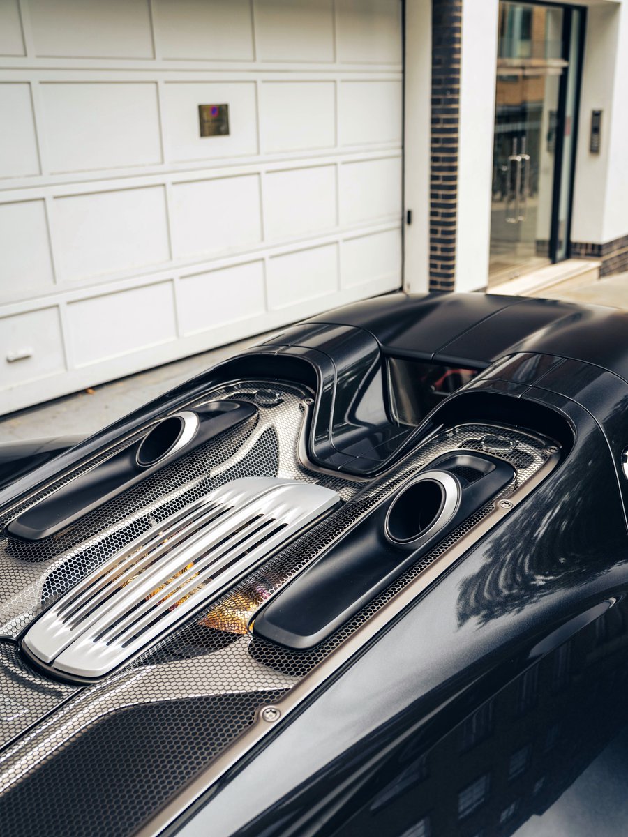 j4nsten's tweet photo. Porsche 918 Spyder https://t.co/iE0uTO8pwS