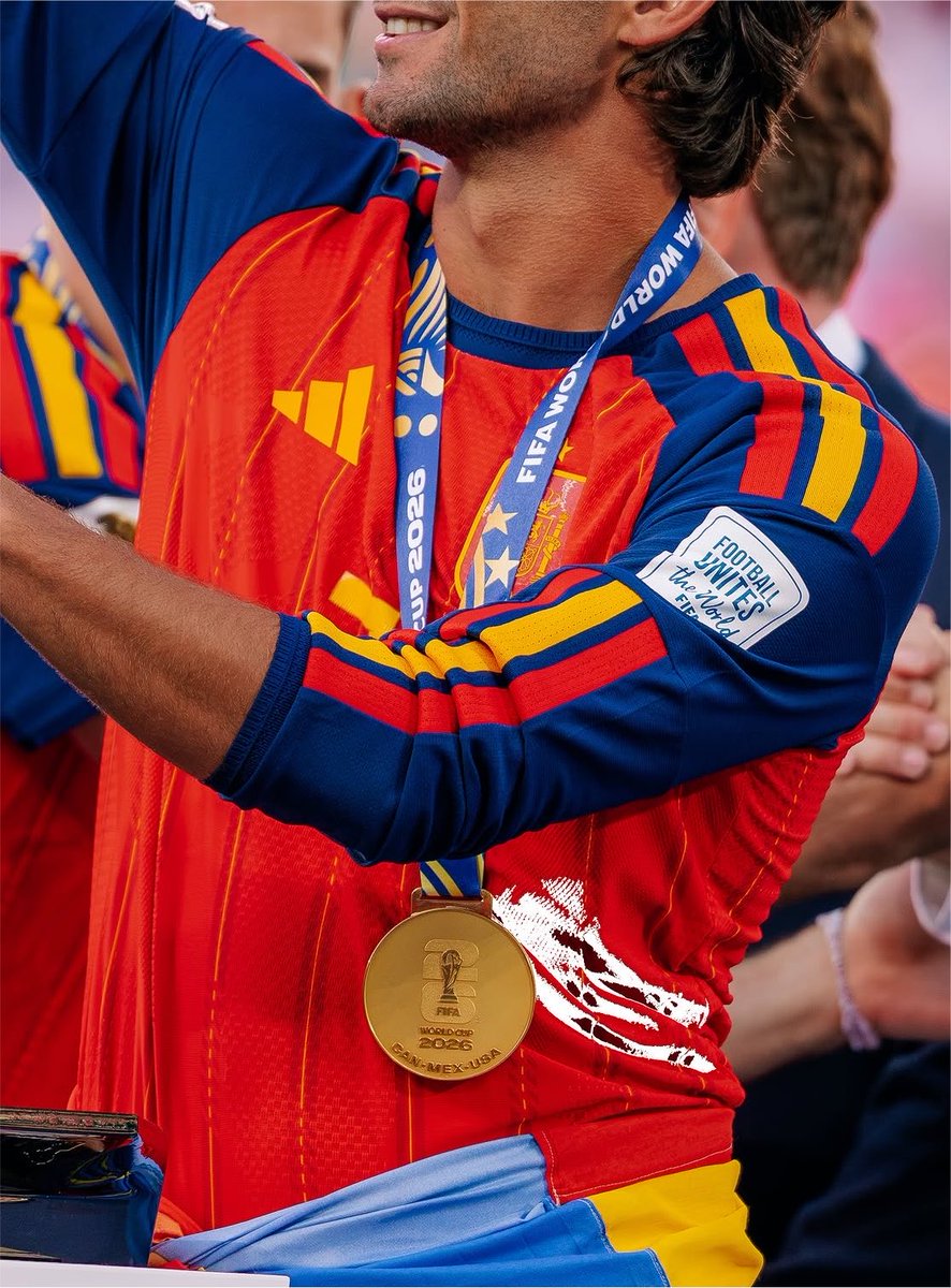 scuderiaslovely's tweet photo. Ferran Torres, world champion ❤️ https://t.co/PtDGZACL0n