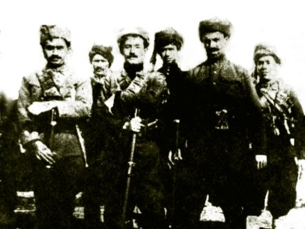 MBasireti04's tweet photo. İhsan nuri paşa ve silah arkadaşlarına Allah rahmet eylesin https://t.co/d9lkQ7vwPM