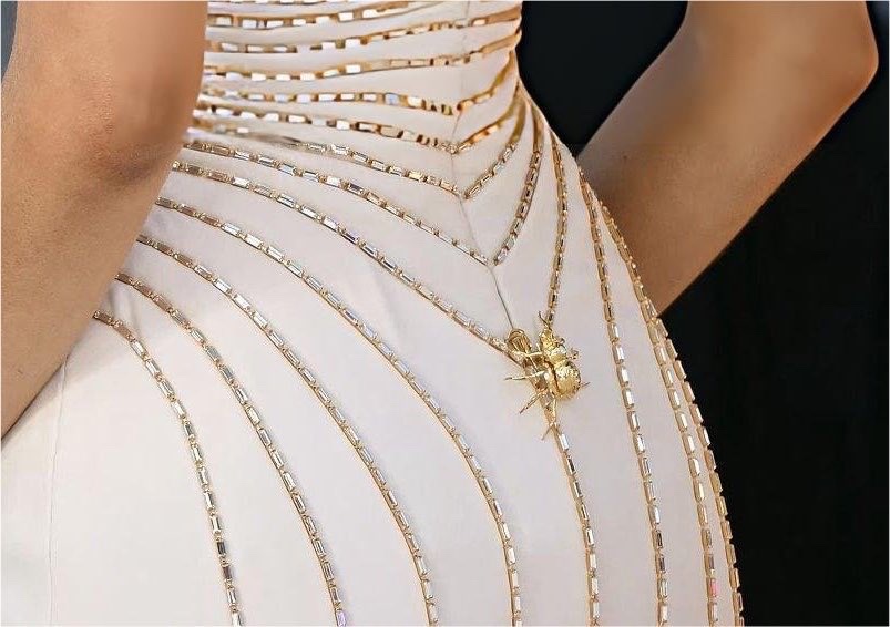 pYSLrada's tweet photo. Zendaya attending the UK premiere of Spider-Man wearing  Tamara Ralph couture FW26 🕷️🕸️ https://t.co/otCvHjdzgv