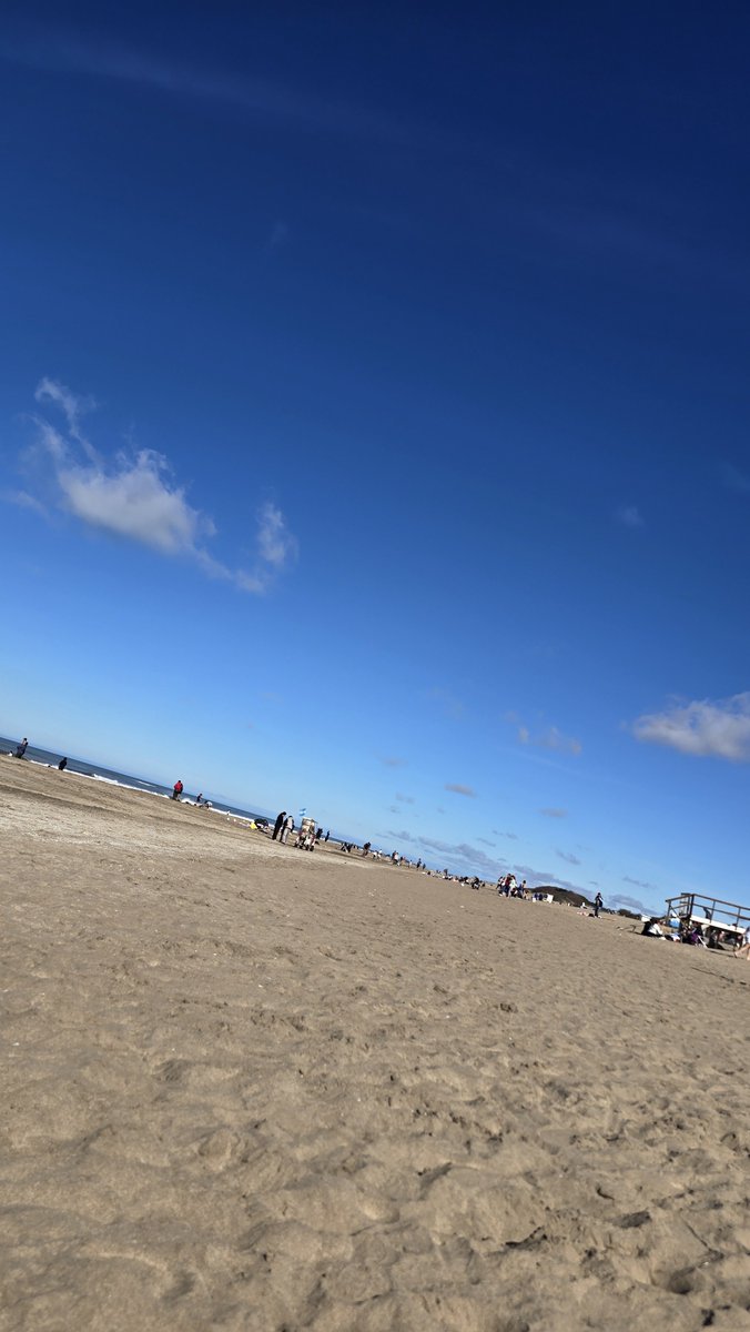 Empleadorserial's tweet photo. Gracias al cielo, nadie escuchando música, solo sonido a mar! https://t.co/pKIKuPHEqH