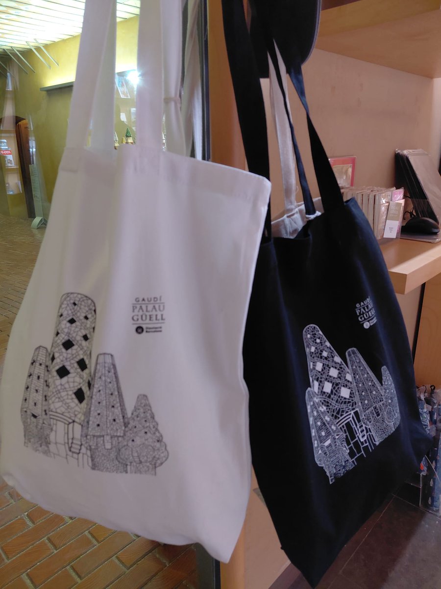 PalauGuell's tweet photo. 🏛️On prenen vida els dissenys de Gaudí?
🛍️ Productes únics, modernisme, llibres i detalls que enamoren.
🎁 Enduu-te un trosset del #PalauGüell: artesania, color i inspiració.
✨ Descobreix la botiga al final del recorregut i deixa’t inspirar.
@diba @culturadiba #AnyGaudí #Unesco https://t.co/P7EmiC8sUK