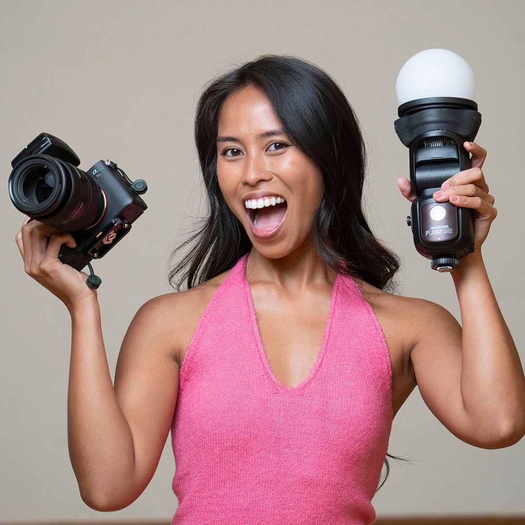 TheSlantedLens's tweet photo. 5 Ways To Modify A Speedlight! When you shoot weddings or portraits you've got to soften the light. That's where modifiers come in. https://t.co/9A5Quv6xx7
@WestcottLighting #FJWestcott #Speedlight #FJ80se #eventphotography #weddingphotography #photography #portraits https://t.co/ZdPJRBWq3K