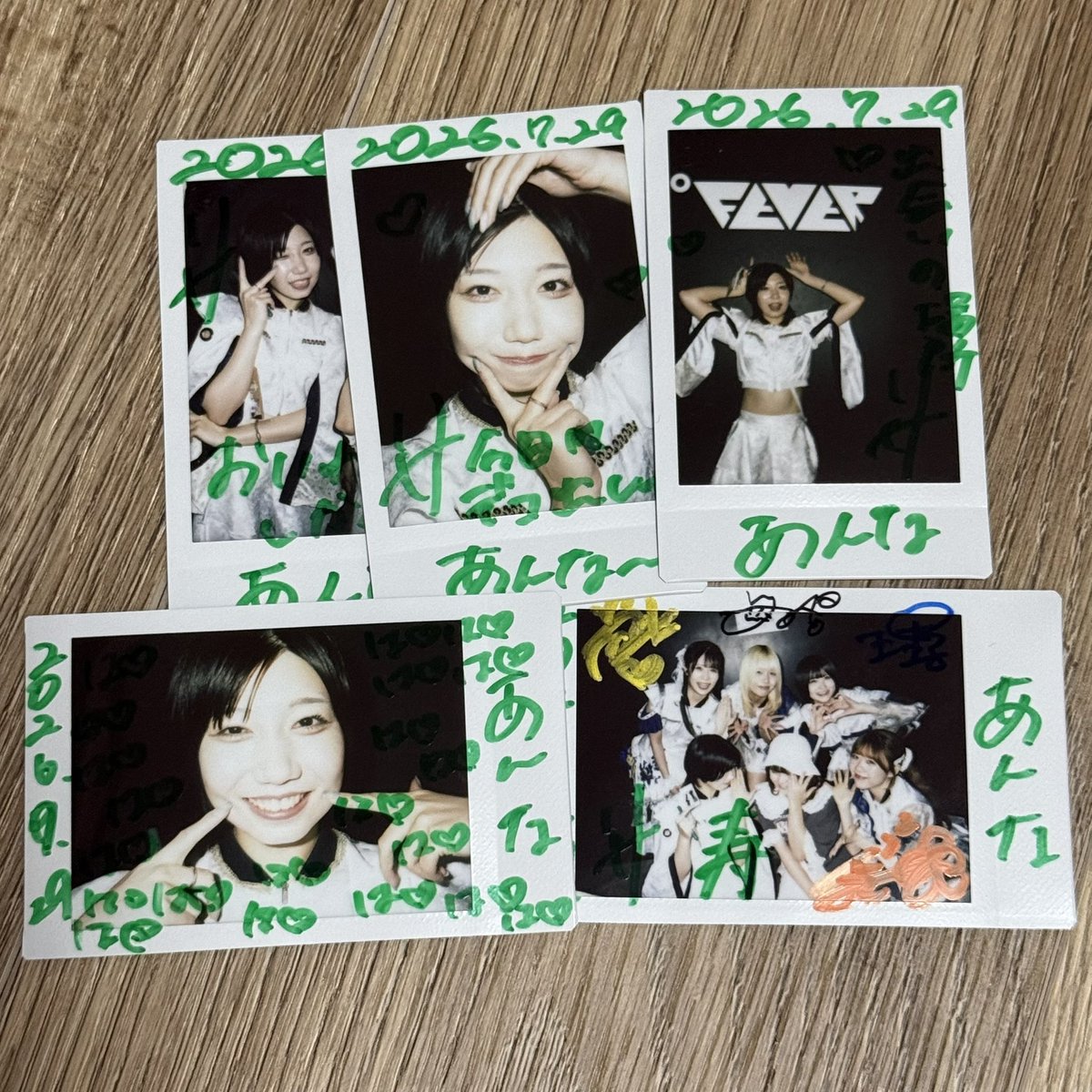 0701_404's tweet photo. 個人的リサさんの表情管理好きセトリでサイコーになり集合チェキでリサさんのバカデカ大声を筆頭にメンバーみんなに祝ってもらい神の水曜日だった‼️🥳週の中日にサイコーの気分にしてくれて感謝‼️ https://t.co/n68YW6PZeo