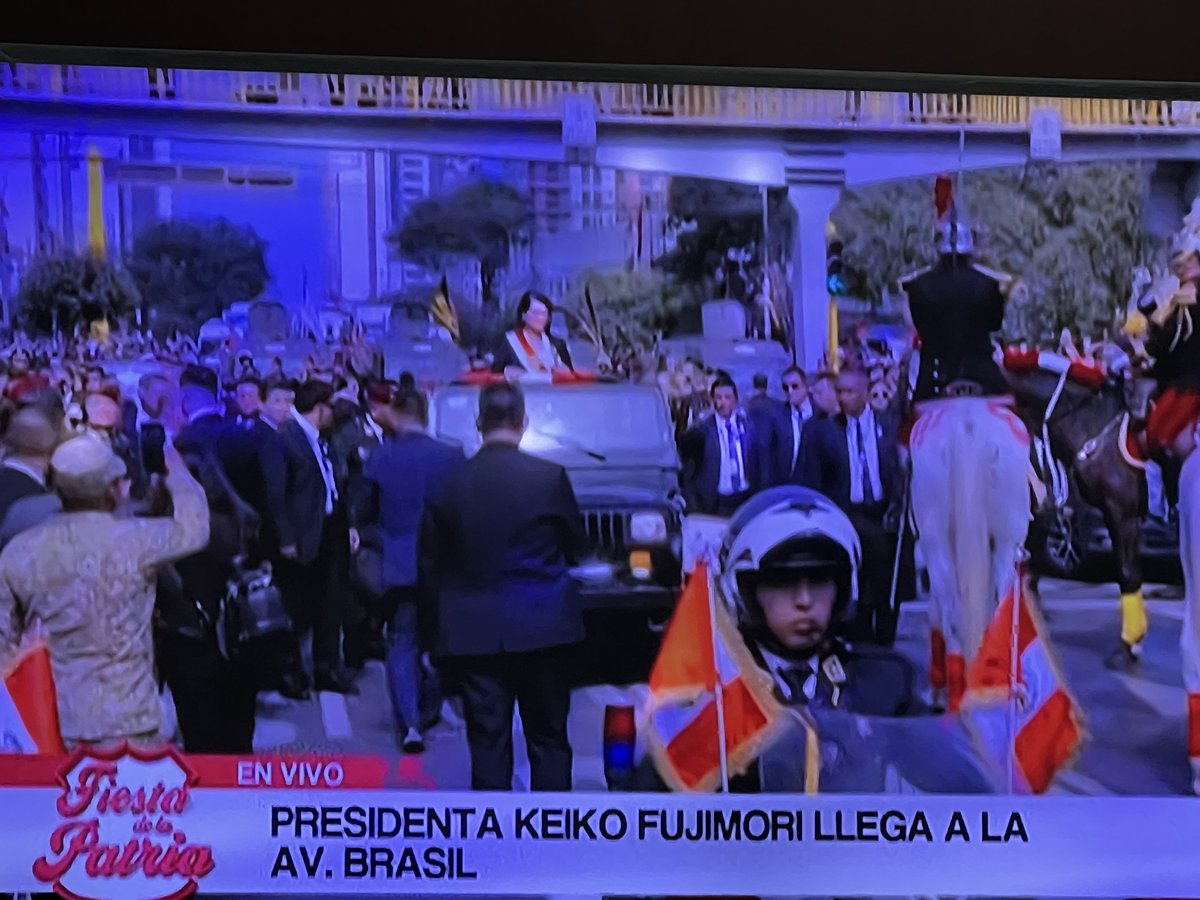 AlcortaLourdes's tweet photo. Ayer 28 de Julio 2026 el Perú ha recuperado la verdadera democracia. La institucionalidad brilla en todo su esplendor. El pueblo peruano acompaña a la nueva Pdta d la República del Perú Keiko Sofía Fujimori Higuchi en la gran parada militar.                       Viva el Perú!!🇵🇪 https://t.co/xyOQ2j1Gu2