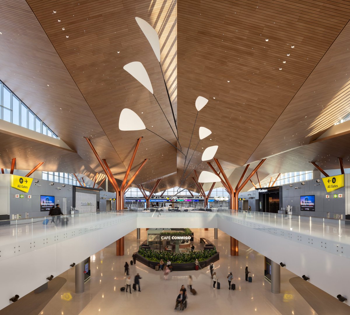 IUBAC's tweet photo. The new Pittsburgh International Airport is flying high! From stunning #terrazzo & precision #tile to durable #masonry, our skilled craftworkers brought unmatched expertise, training, and solidarity to this massive project: https://t.co/JCcxzjGTut
#WorksiteWednesday #UnionProud https://t.co/5Zn1ssAiuc