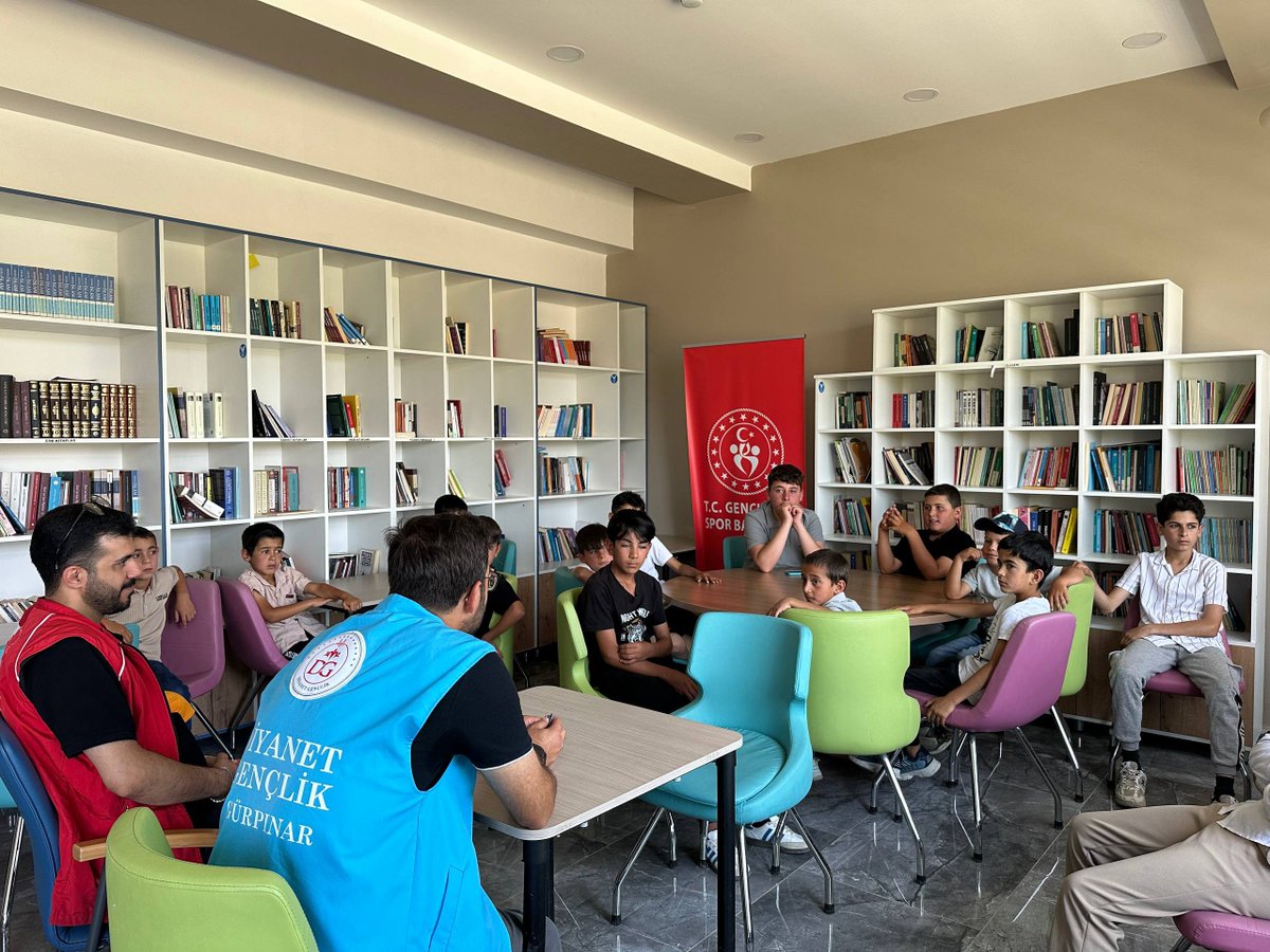 GSB_GurpinarGM's tweet photo. Manevi Değerler Eğitimi 💫

GSB Gençlik Yaz Kulübü kapsamında, değerlerimizi birlikte öğreniyor, paylaşmanın ve güzel ahlakın önemini keşfediyoruz. ✨

📍 Sen de aramıza katıl, bu anlamlı yolculukta yerini al! https://t.co/fSsDaweExx