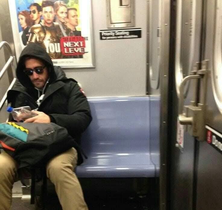 En_jupiter_'s tweet photo. Yo en la vida soy Jake Gyllenhaal https://t.co/3MefI9Mwfg