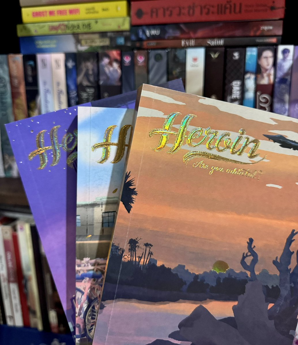 arcustx's tweet photo. มีใครสนใจหนังสือปรมาจารย์ลัทธิมารกับเฮโรอีนมั้ย  ไม่งั้นจะเอาไปขายตามช่องทางธรรมชาติล่ะ https://t.co/MUnjAXtJv5