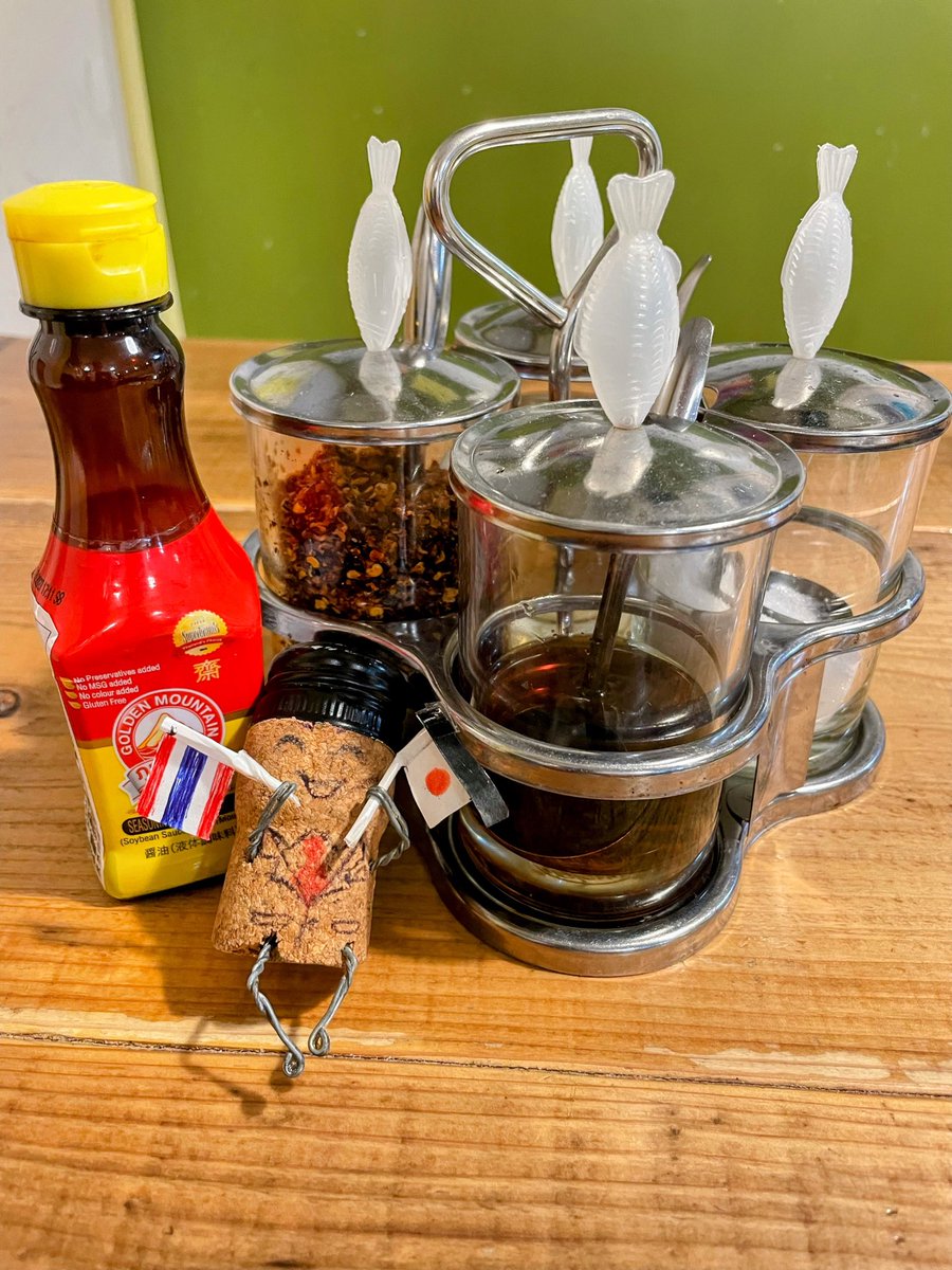 Winger2499's tweet photo. Thai Food on a hot summer Wednesday
🇹🇭タイ酒場🇹🇭
暑い🥵…とても暑い🥵
…そんな日は、辛いタイ料理で身体の中から温めれば良いのであります🫡 https://t.co/ZaXyHzIdZm